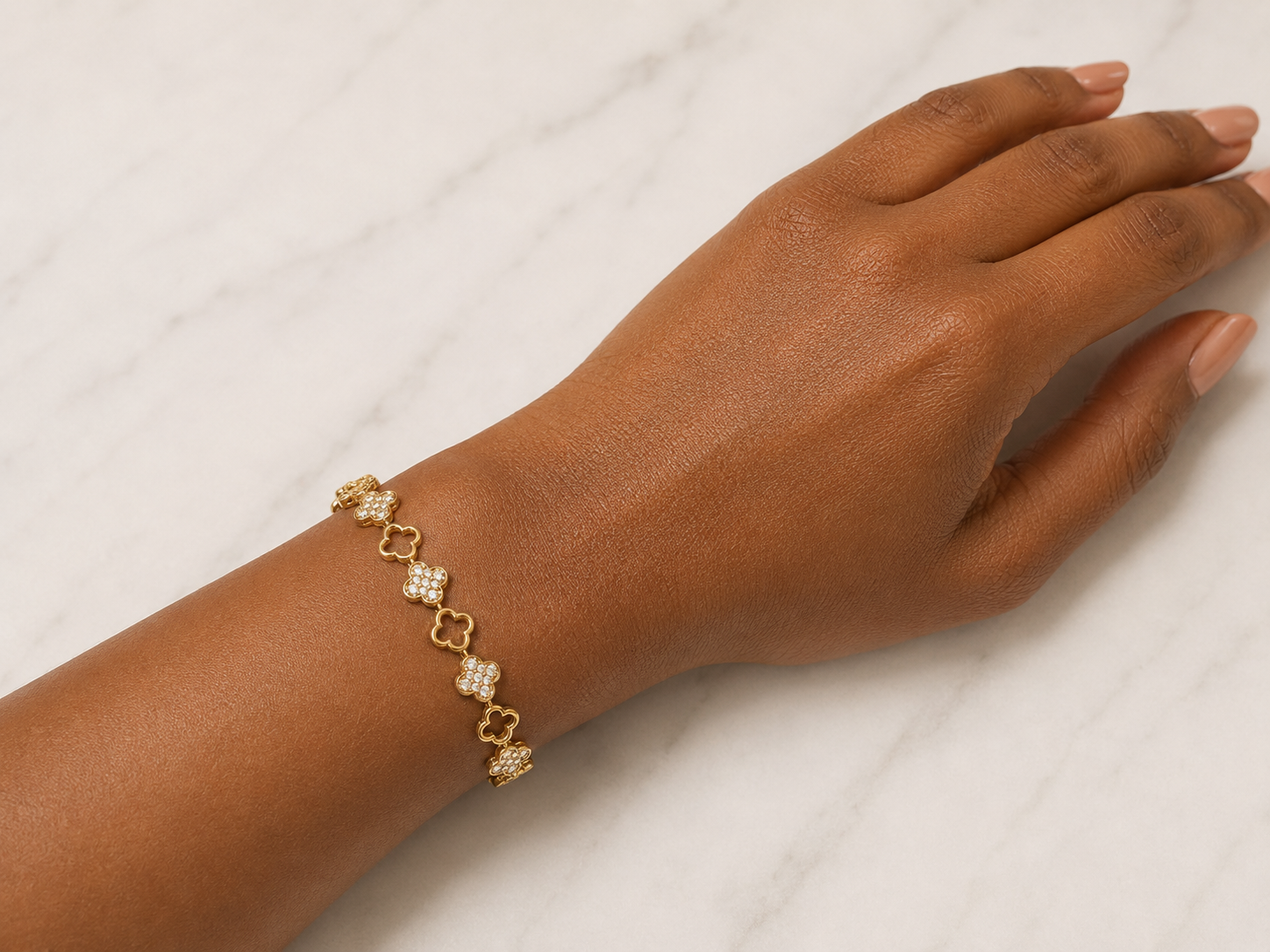Golden Clover Halo Bracelet