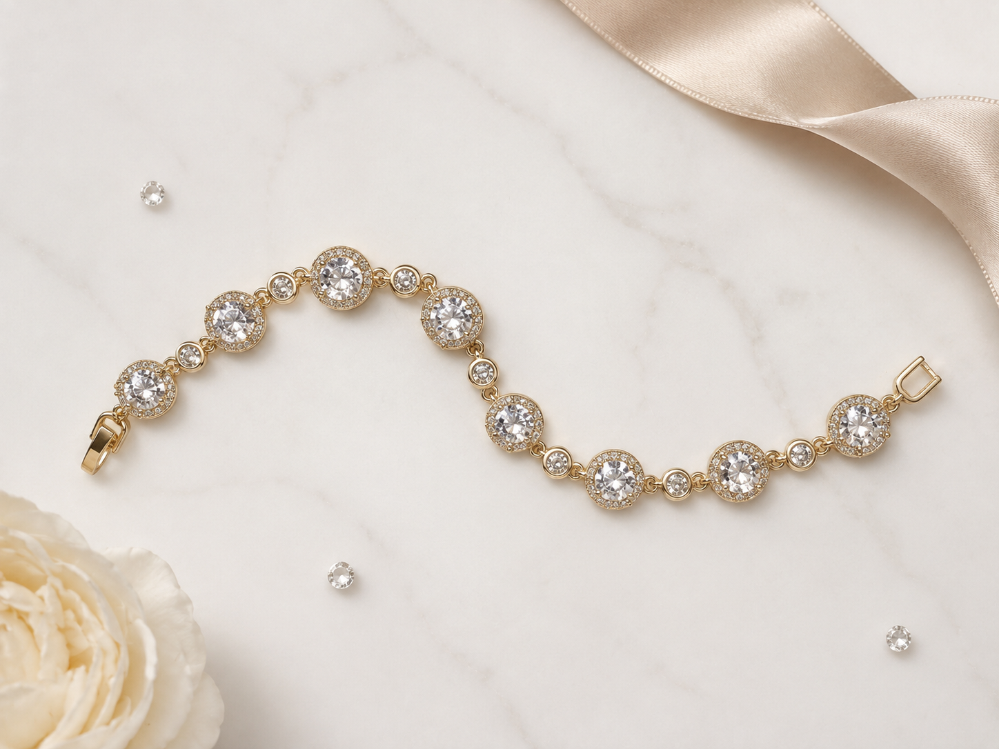 Luxe Round Halo Bracelet
