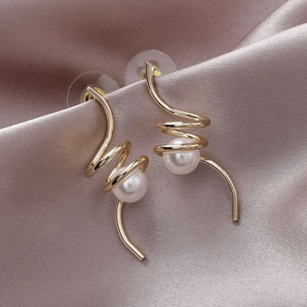 Girls In Pearls Earrings